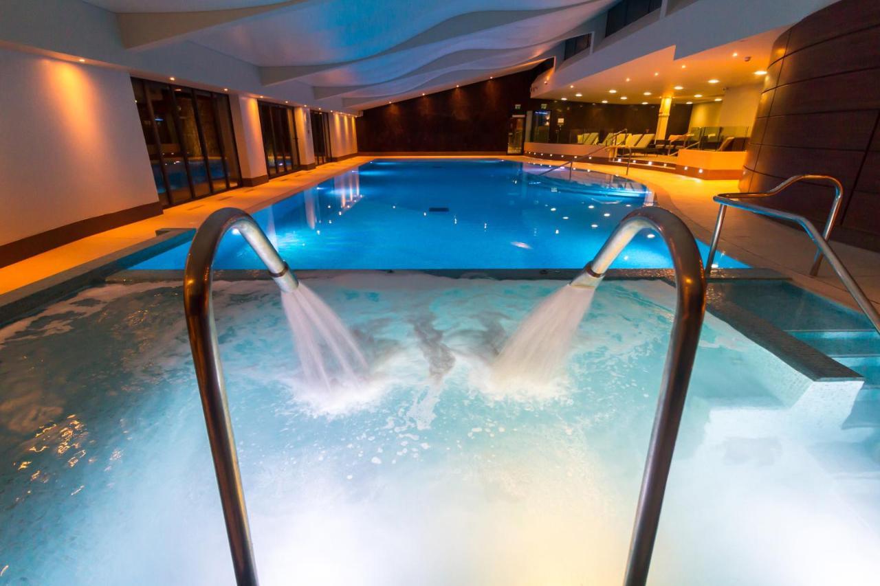 The Mere Golf Resort & Spa エクステリア 写真