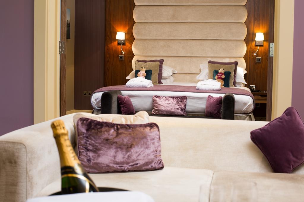 The Mere Golf Resort & Spa エクステリア 写真